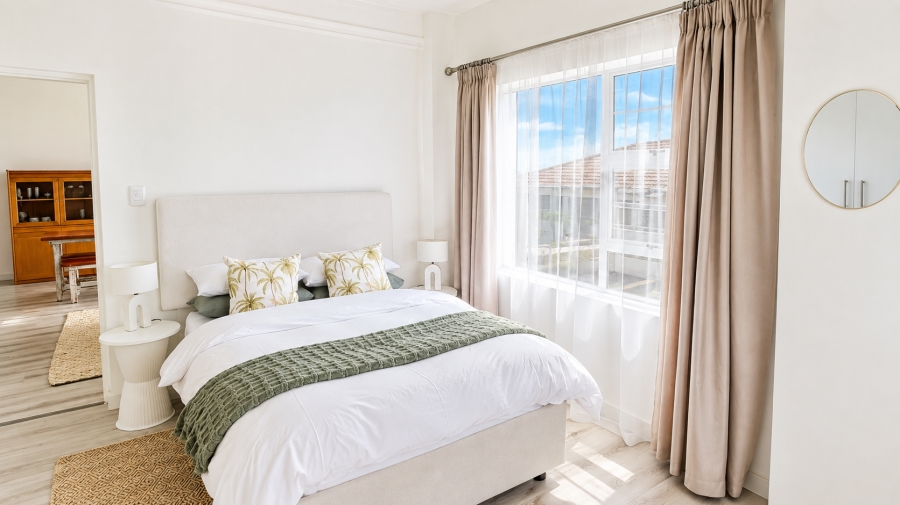 5 Bedroom Property for Sale in Reebok Western Cape